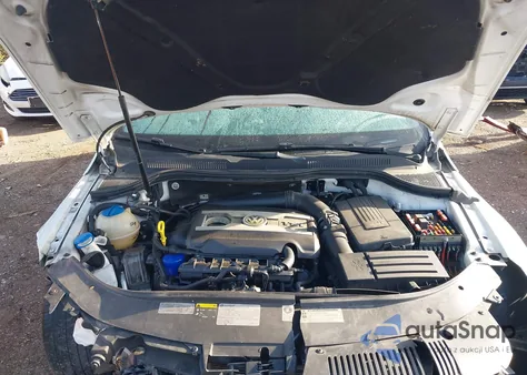 2015 Volkswagen Cc 2.0T R-Line z USA, uszkodzony, nr VIN WVWBP7AN0FE828536